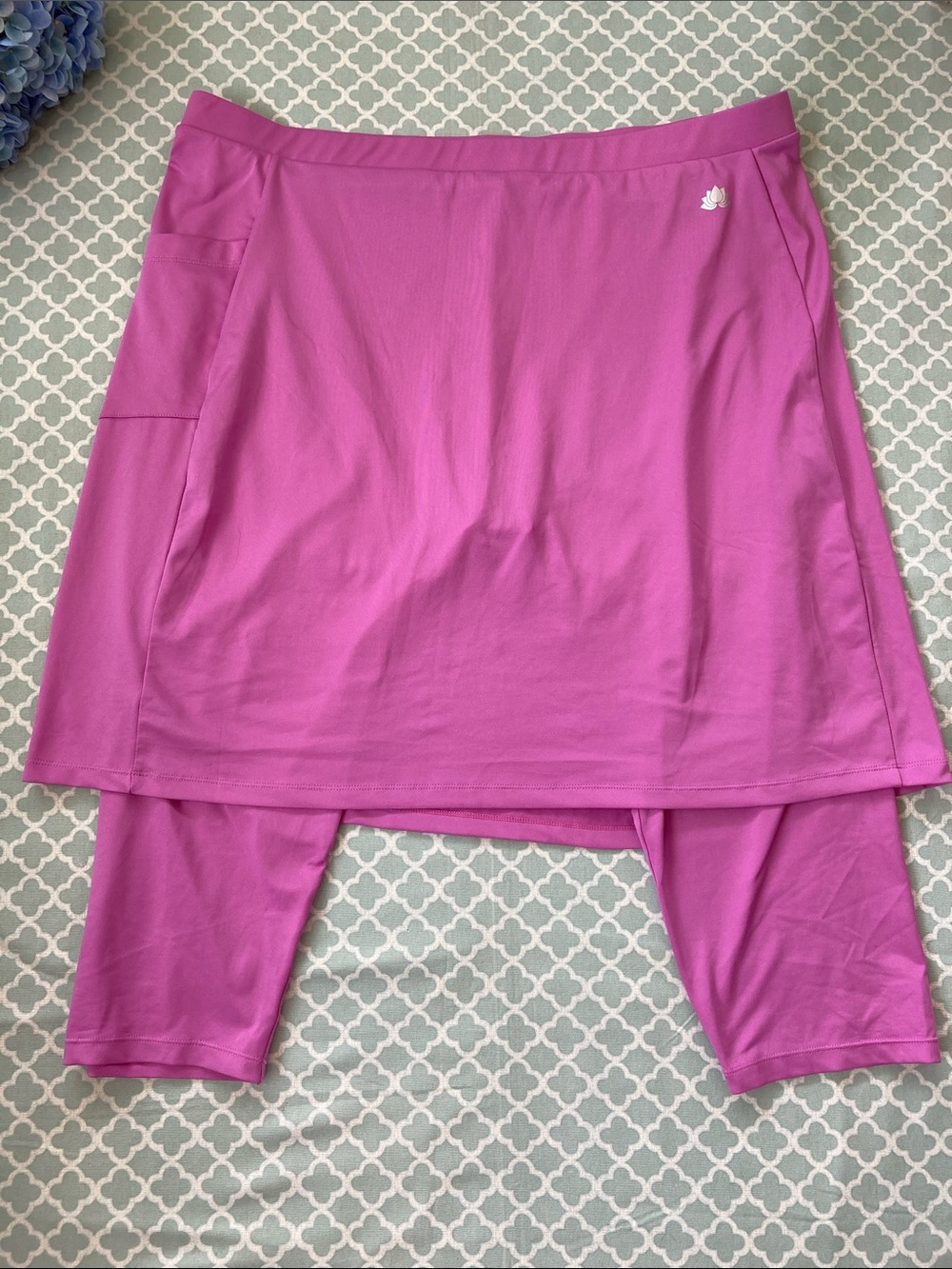 Snoga Fit Skirt with Leggings Cropped Length Spring Lily 2X